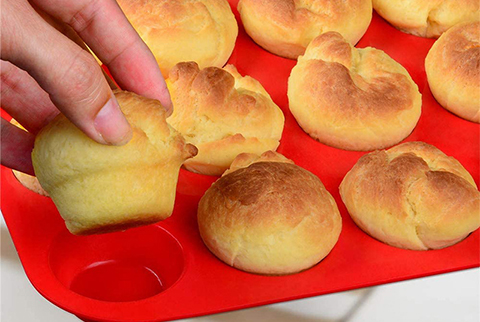 矽（guī）膠蛋糕模遇到高溫烘烤（kǎo）會有毒嗎？